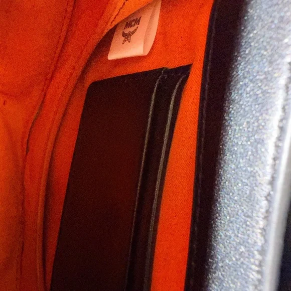 MCM Patricia shoulder bag in black Visetos monogram - Picture 6 of 15